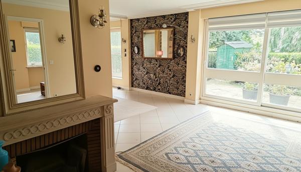 PARLY 2, bel appartement de 4 pièces avec jardin (160 m²), cave et box et accès piscine et tennis