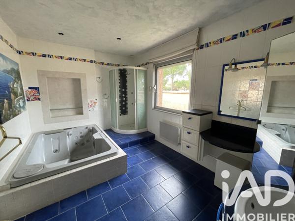 Maison à vendre 9 pièces 240 m² Saint-Cyprien