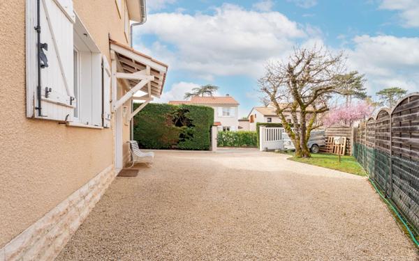 Maison à vendre    4 pièces • 104 m2 Lentilly