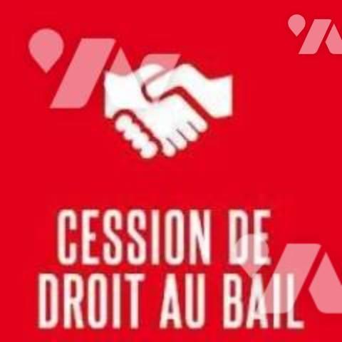 A VENDRE LILLEBONNE droit au bail, plein centre.