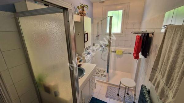 Maison de plain pied des années 60 située à moins de 5 kms du bourg de La Force !