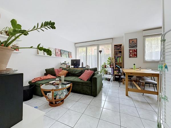APPARTEMENT VENDU LOUE AU PIED DU METRO CROIX CENTRE.