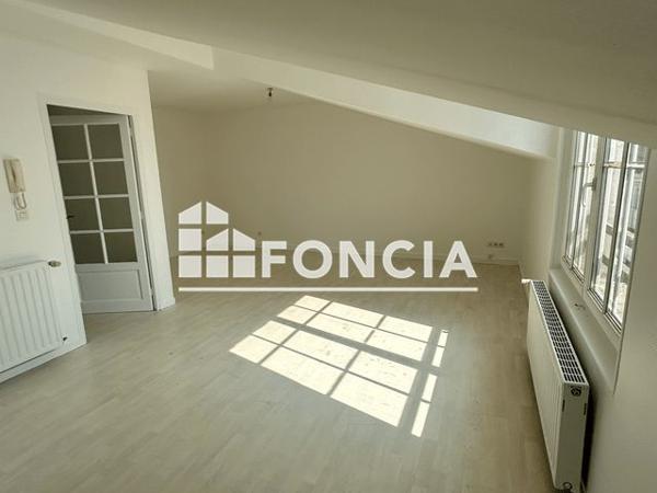 Location Appartement 4 pièces 77.1 m² - 53 RUE TOUFAIRE Rochefort Sur Mer 17300