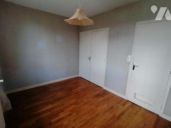 EXCLUSIVITE TRENTE CINQ NOTAIRES !! à 7 minutes à pied du centre bourg, venez découvrir cette t...