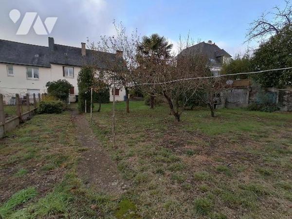 EXCLUSIVITE TRENTE CINQ NOTAIRES !! à 7 minutes à pied du centre bourg, venez découvrir cette t...