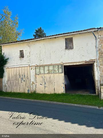 Meursac (17120) Garage d'une superficie de 65 m²