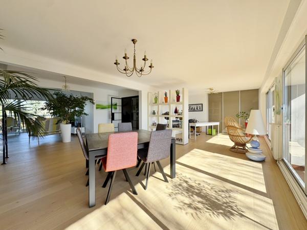 Appartement  7 pièce(s)  4 chambre(s)  169.02 m²