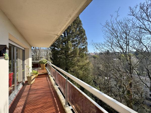 Appartement  7 pièce(s)  4 chambre(s)  169.02 m²