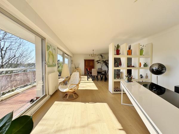 Appartement  7 pièce(s)  4 chambre(s)  169.02 m²