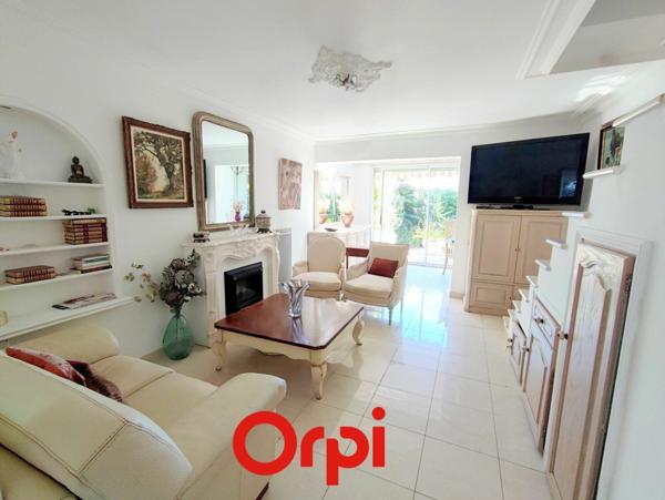 Appartement à vendre    2 pièces • 47,58 m2 Bandol