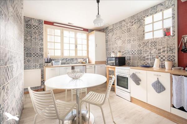 Maison à vendre |  Plestin-les-Grèves |  9 pièces | 161 m²