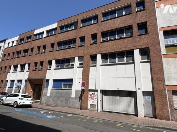 LILLE rue de Canteleu - Bureaux d'env. 166m² + 5 parkings