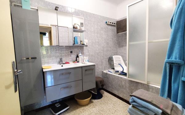 Appartement à vendre    4 pièces • 77,25 m2 Avignon