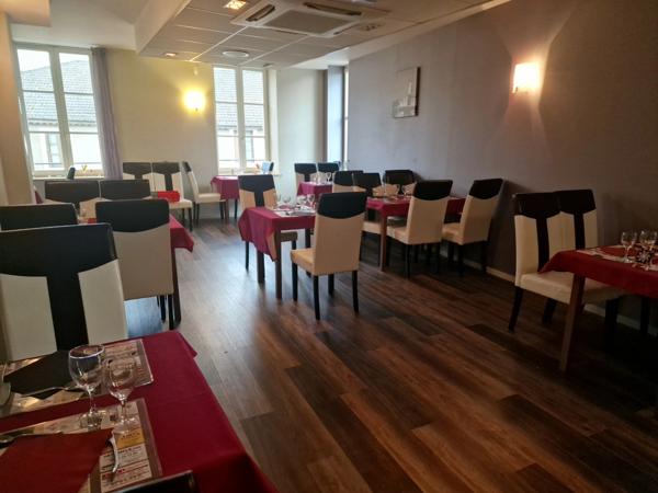 Dpt Vosges (88), à vendre proche de VITTEL & NEUFCHATEAU MURS & FONDS BAR RESTAURANT IMMEUBLE