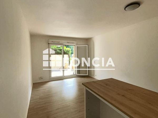 À vendre Studio 26 m² - Saint-germain-lès-corbeil 91250