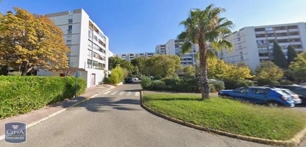 Appartement à louer 4 pièces 77.97m² Vitrolles (13127)