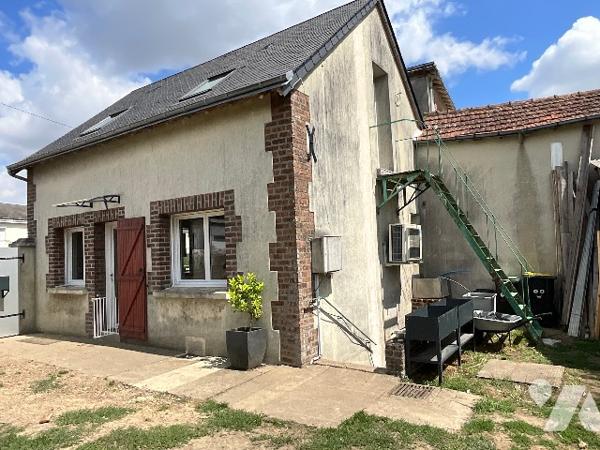 CHATEAU-RENAULT (37110) – Maison fin XIXe rénovée sur terrain arboré de 5 203 m² en cœur de ville