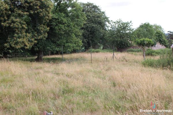 Fermette sur 1ha 75 à Chailland