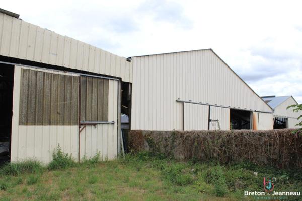 Fermette sur 1ha 75 à Chailland