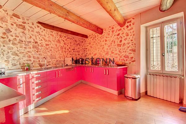 Vitrolles Village, Maison T5 avec 4 chambres, terrasse, garage au vieux village