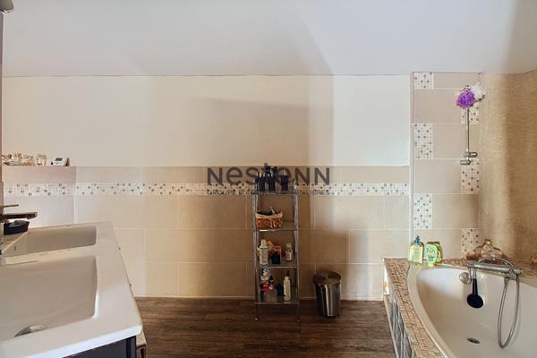 Vitrolles Village, Maison T5 avec 4 chambres, terrasse, garage au vieux village