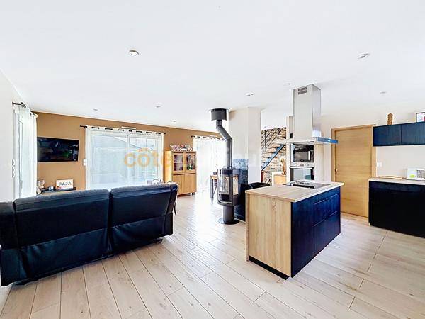 Vente
                Maison116,53 m² - 6 Pièces -
                    BOURGTHEROULDE INFREVILLE (27520)