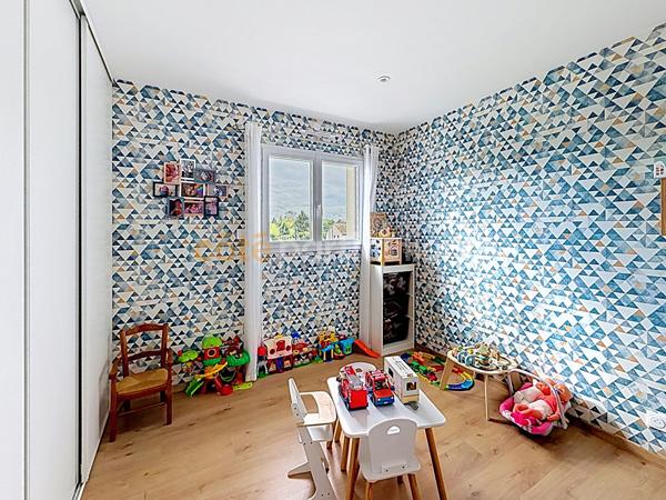 Vente
                Maison116,53 m² - 6 Pièces -
                    BOURGTHEROULDE INFREVILLE (27520)
