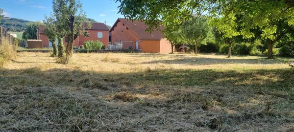 TERRAIN DE 1054 m² A VERTAIZON-CHIGNAT