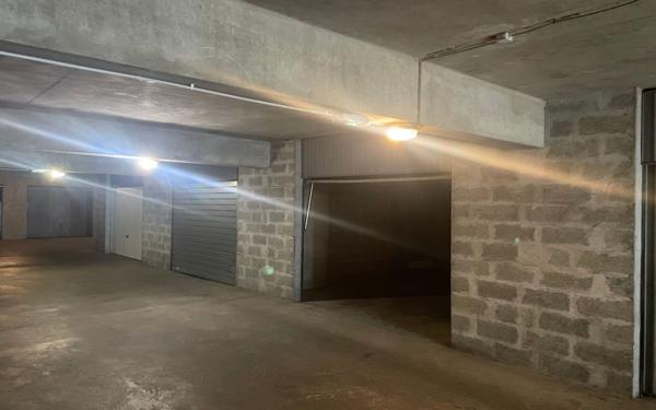 Stationnement à vendre    27 m2 La Rochelle