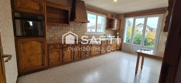 Maison 160 m² à ST DENIS LES BOURG