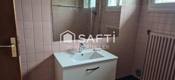 Maison 160 m² à ST DENIS LES BOURG