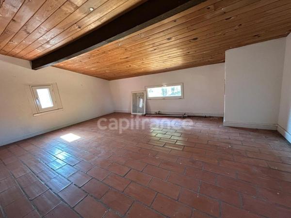 Terrain 16 200 m² + Maison autonome – Gigean – Vue imprenable – Calme absolu