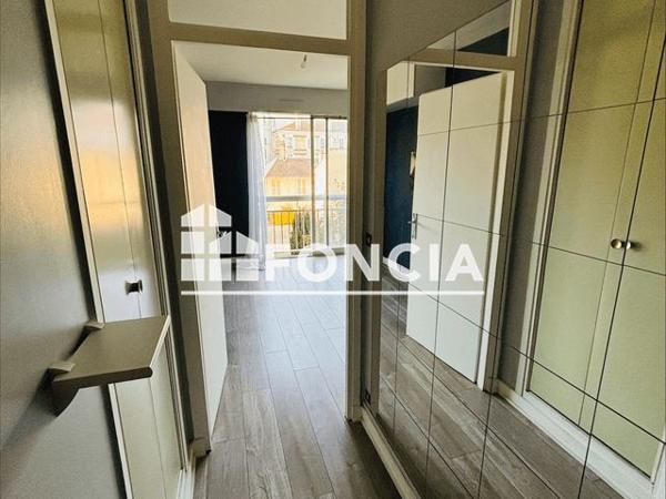 Location Studio 26.04 m² - 24 RUE DES GRAVIERS Neuilly Sur Seine 92200