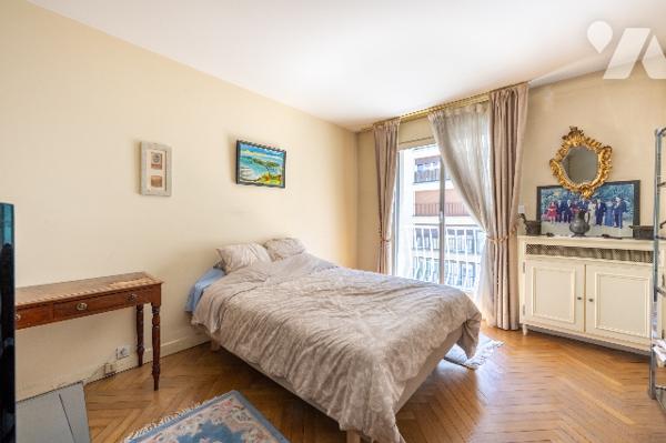 PARIS 16 - AUTEUIL SUD - RUE CALME - ÉTAGE ÉLEVÉ- APPARTEMENT FAMILIAL 155 M2 - 4/5 CHAMBRES