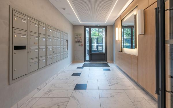 Appartement à vendre    3 pièces • 73,34 m2 Saint-Maur-des-Fossés