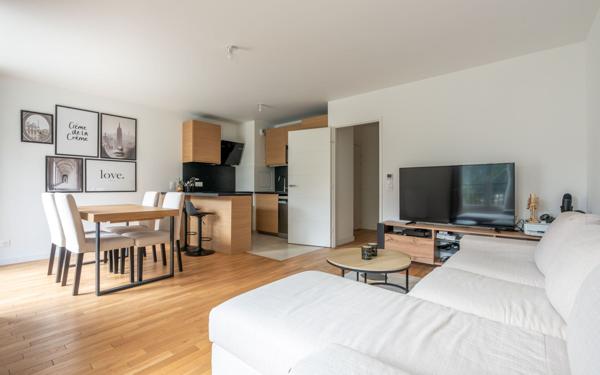 Appartement à vendre    3 pièces • 73,34 m2 Saint-Maur-des-Fossés