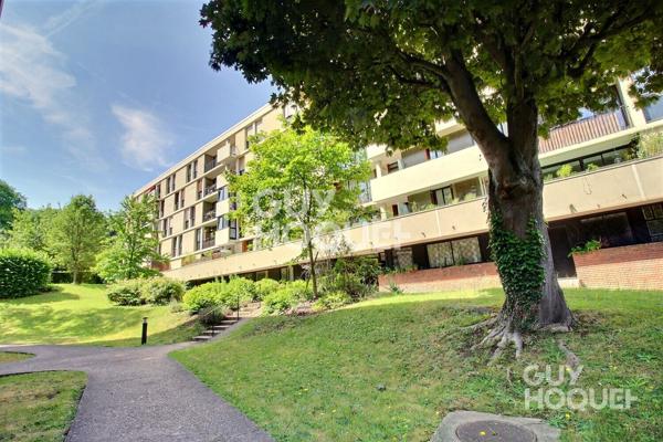 À vendre : Appartement spacieux de 5 pièces à Chaville - Exclusivité Guy Hoquet