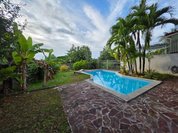 VILLA 6 PIECES VUE MER + STUDIO