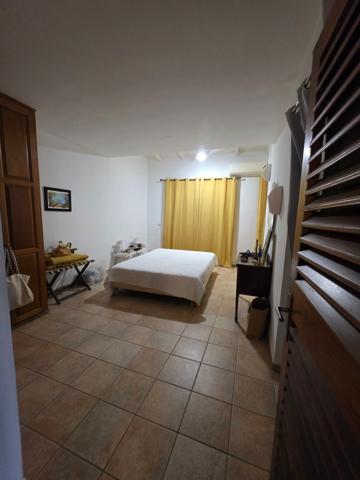 VILLA 6 PIECES VUE MER + STUDIO