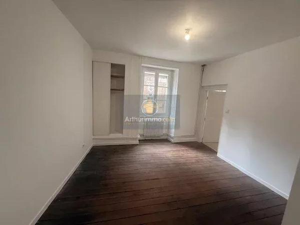 Location Appartement 2 pièces 49 m2 à Langres
