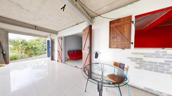 Maison à terminer, fort potentiel, 4 chambres,3SDB