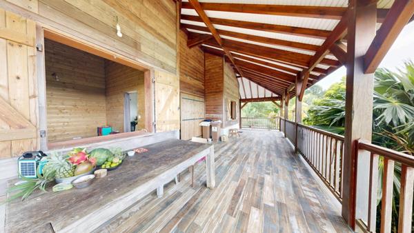 Maison à terminer, fort potentiel, 4 chambres,3SDB