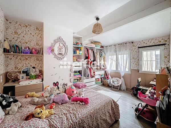 Maison 6 pièces - 146 m² Exclusivité efficity