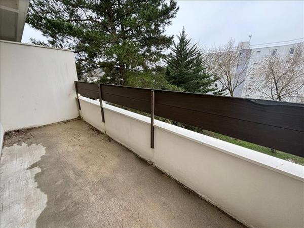Appartement à louer 575 € CC TALENCE 1 pièce 21 m² DPE E