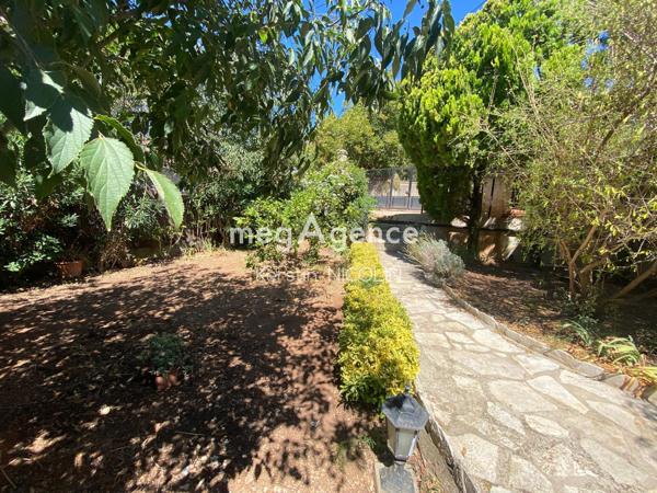 Maison à TOULON, 83100 - 3 pièces 75m²