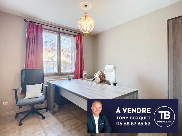 Saint-Hilaire-de-Brens (38460) ST HILAIRE DE BRENS - 2 VILLAS AVEC PISCINE INTERIEURE