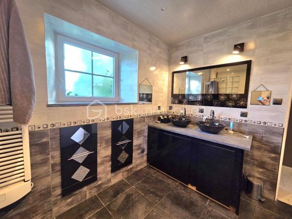 Maison en pierre de 188,51 m²