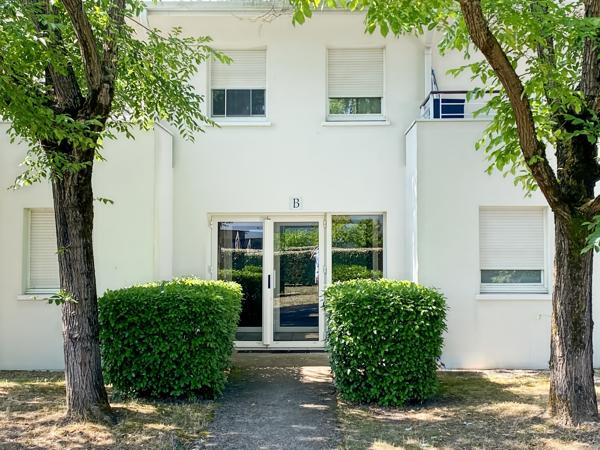 Appartement
         3 pièces
        - 57 m² 198 000 € *