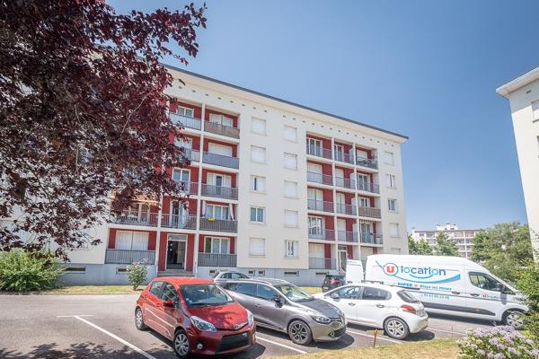 Appartement
         3 pièces
        - 64 m² Exclusivité 94 900 €*
