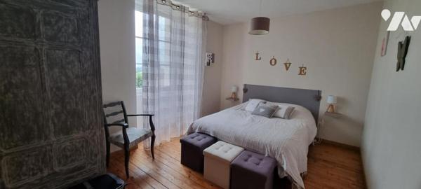 CUILLE - Centre ville - Maison de caractère avec dépendances et terrain